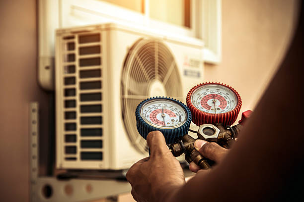 Professional Ac Installation technician working in Plymouth, MA